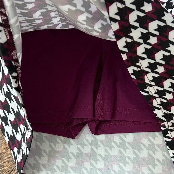Pebble Beach NWT Houndstooth Skort Black Purple White Size Medium - Picture 2 of 7